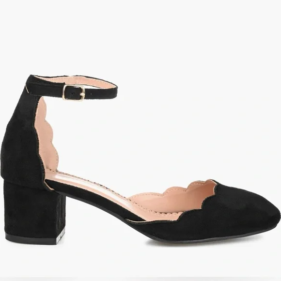 Journee Edna Women's High Heel Pumps - Picture 4 of 12